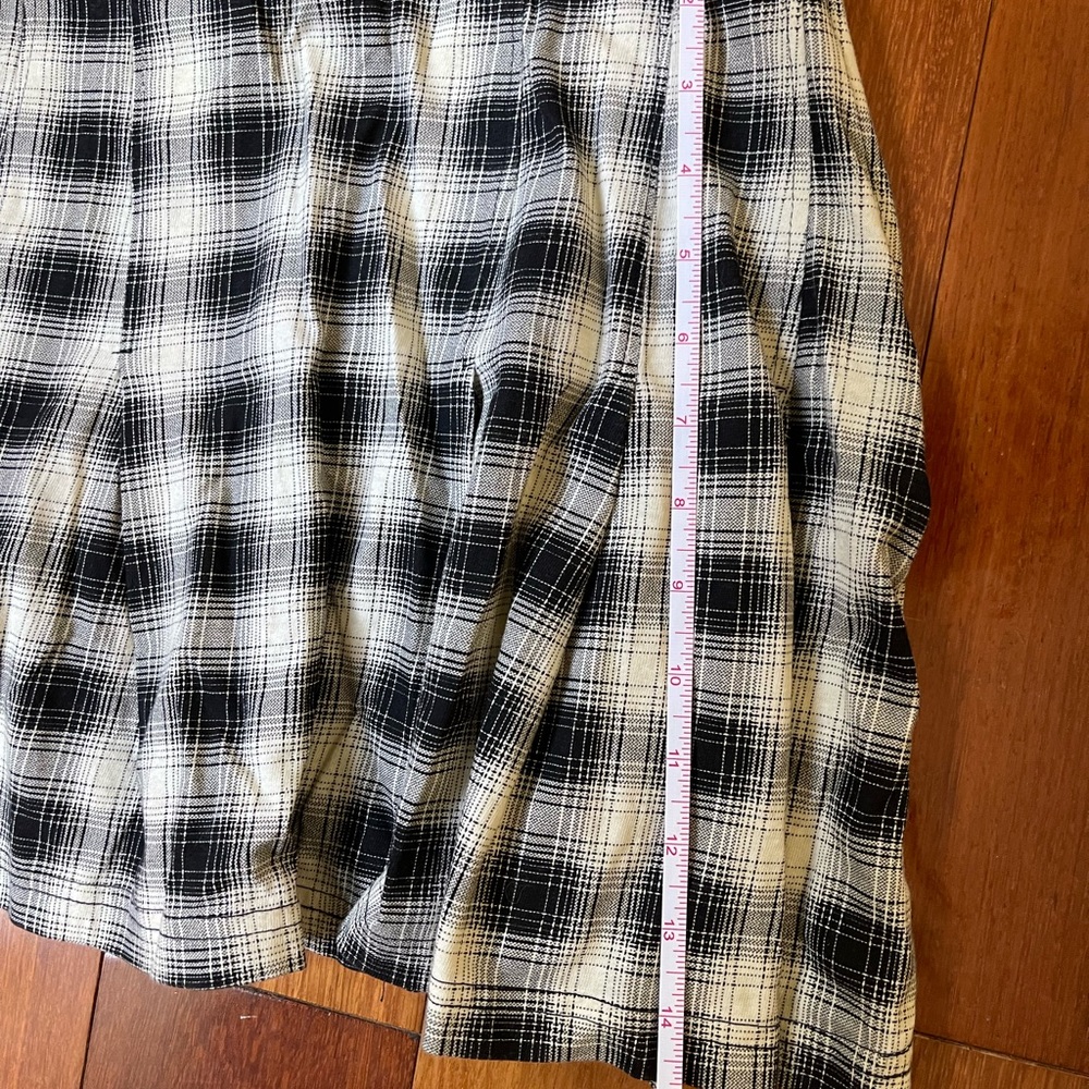 vintage pleated mini skirt - Picture 8 of 9